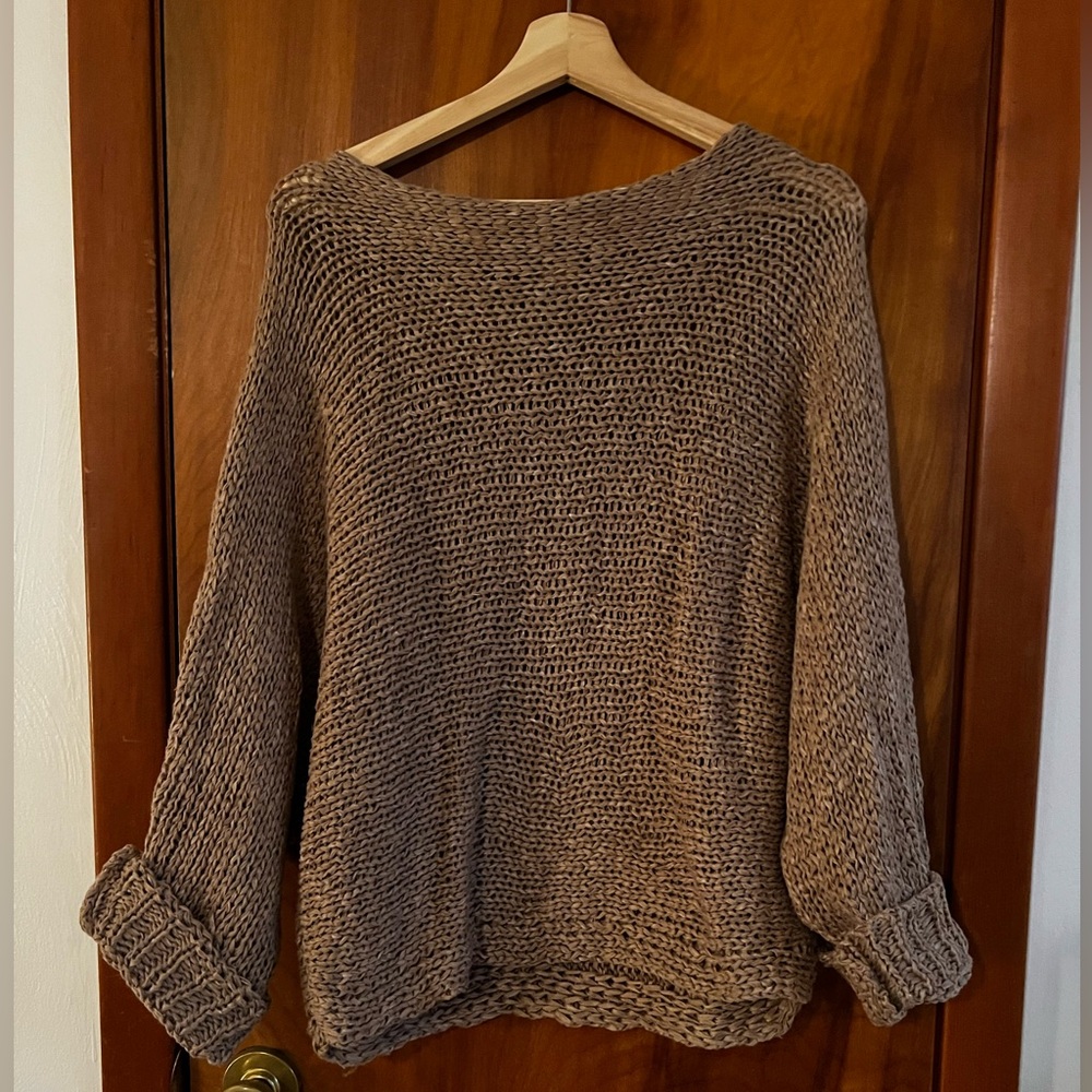 Eesome Crew Neck Knit Sweater, size s/m